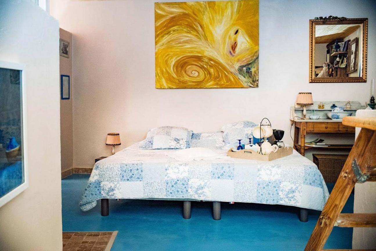 Gite Fa Mille Maison Bleu Robion en Luberon エクステリア 写真