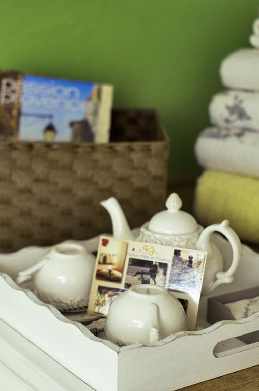 Gite Fa Mille Maison Bleu Robion en Luberon 部屋 写真