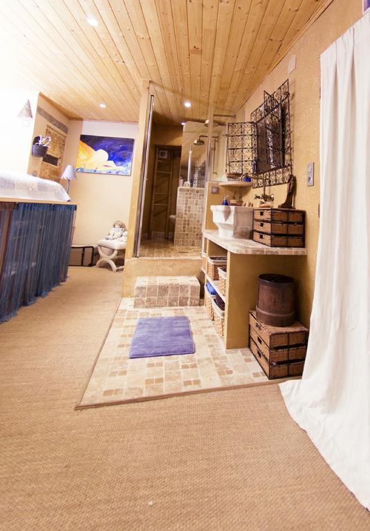 Gite Fa Mille Maison Bleu Robion en Luberon 部屋 写真