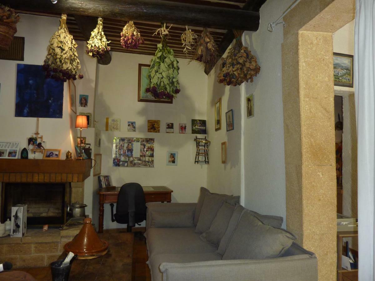 Gite Fa Mille Maison Bleu Robion en Luberon エクステリア 写真